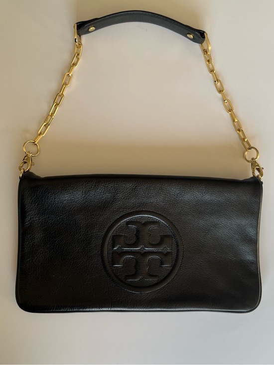 Tory Burch Handbags - Tory Burch Bombe Reva clutch bag